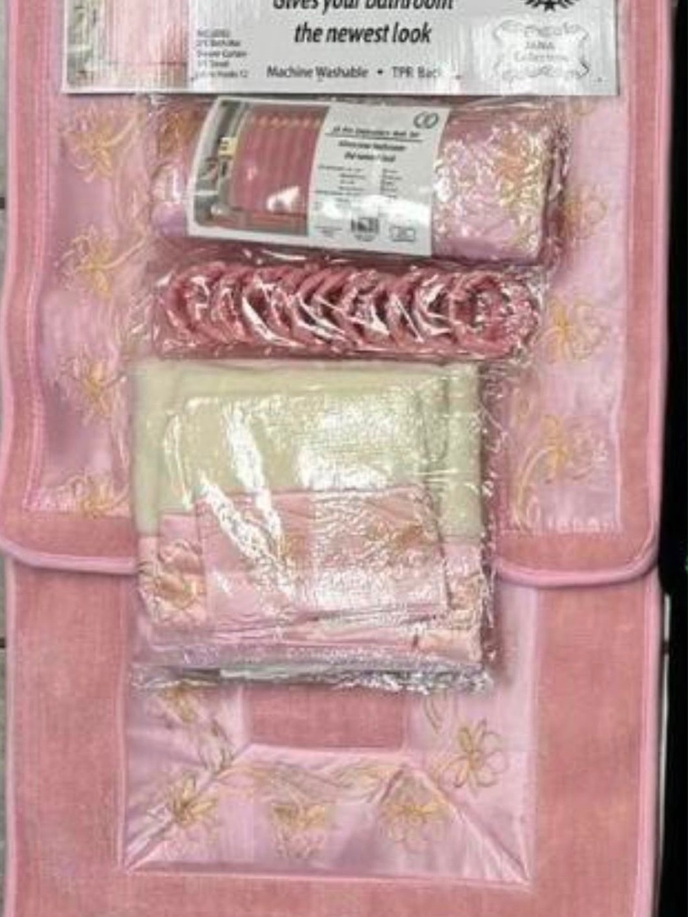 Pink Embroidered Bath Accessory Set - Brand Unspecified